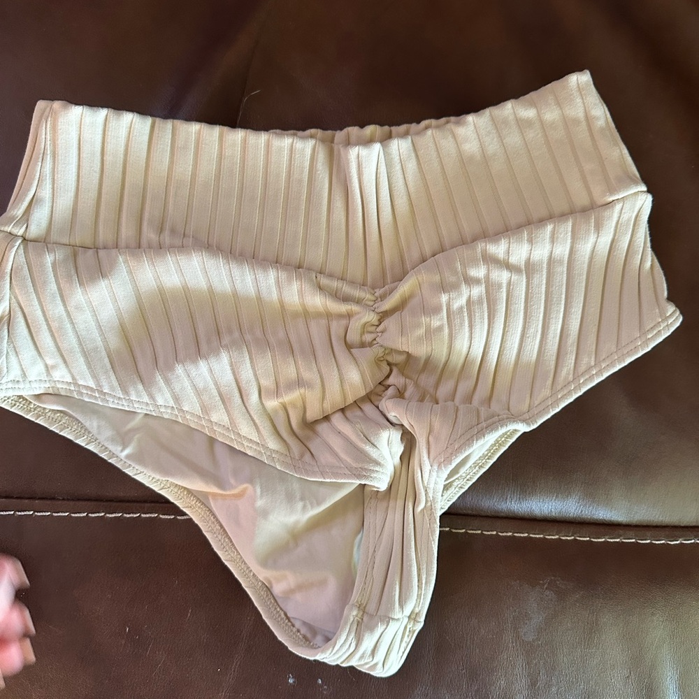Montce Cream Ribbed Bikini Bottom - Picture 2 of 3